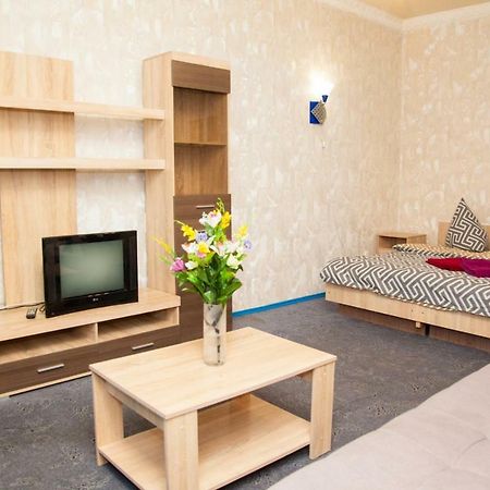 Semi-Luxury Apt On 82 Nezalezhnoi Ukrаiny Street Near Intourist Hotel Zaporizhia Dış mekan fotoğraf