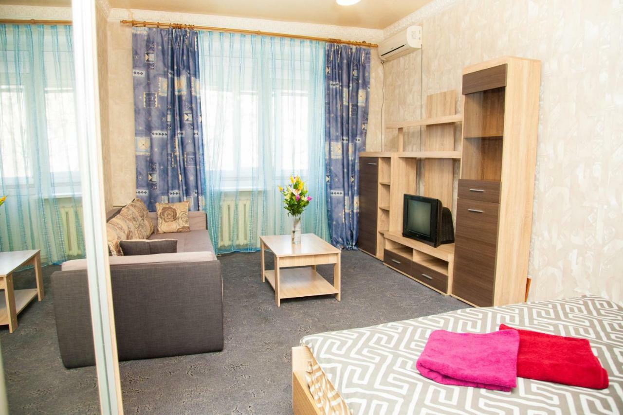 Semi-Luxury Apt On 82 Nezalezhnoi Ukrаiny Street Near Intourist Hotel Zaporizhia Dış mekan fotoğraf