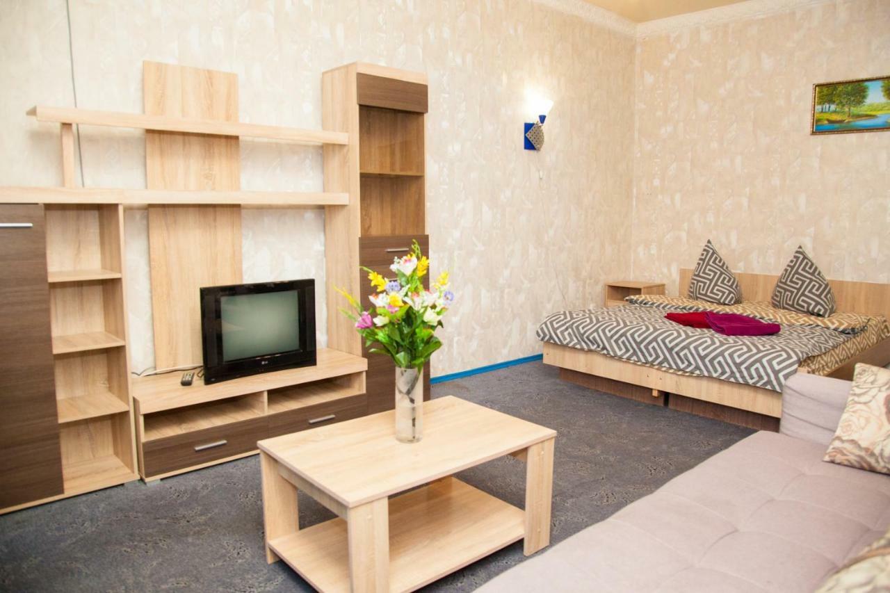 Semi-Luxury Apt On 82 Nezalezhnoi Ukrаiny Street Near Intourist Hotel Zaporizhia Dış mekan fotoğraf