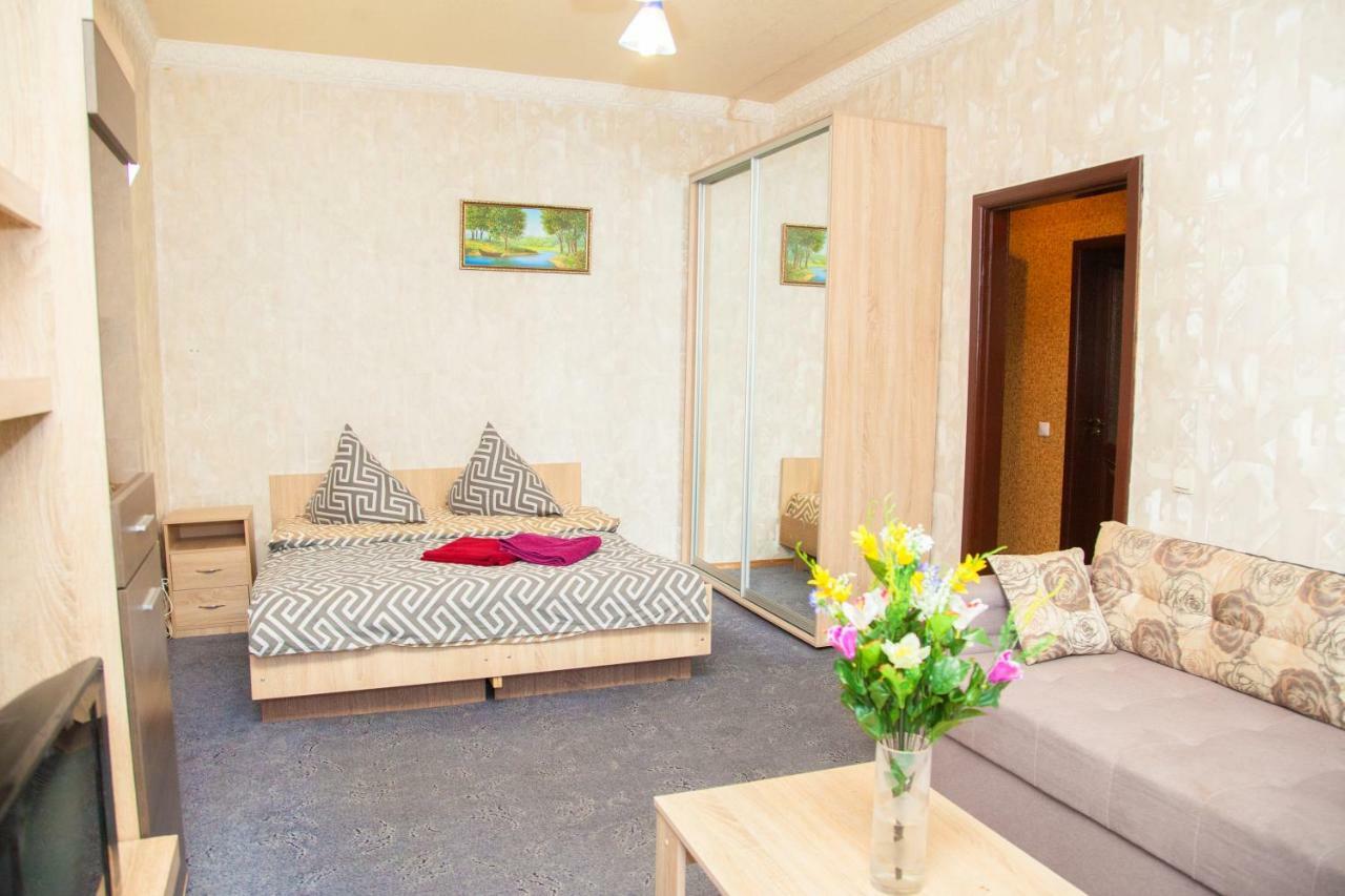 Semi-Luxury Apt On 82 Nezalezhnoi Ukrаiny Street Near Intourist Hotel Zaporizhia Dış mekan fotoğraf