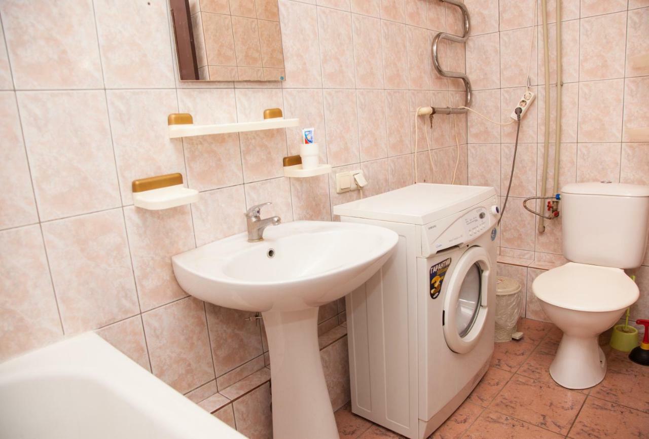 Semi-Luxury Apt On 82 Nezalezhnoi Ukrаiny Street Near Intourist Hotel Zaporizhia Dış mekan fotoğraf